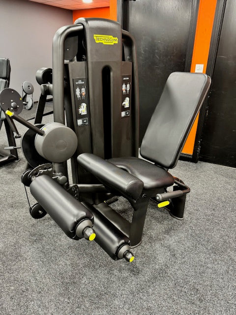 Technogym Selection 700 Leg Extension / Leg Curl Dual