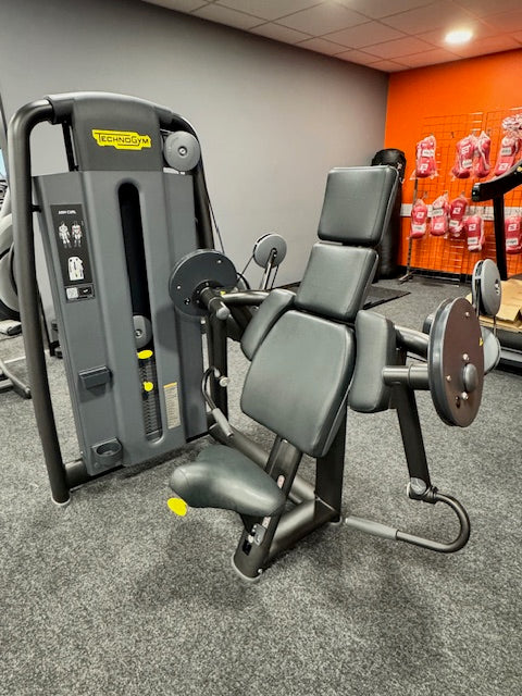 Technogym Selection 700 Arm Curl