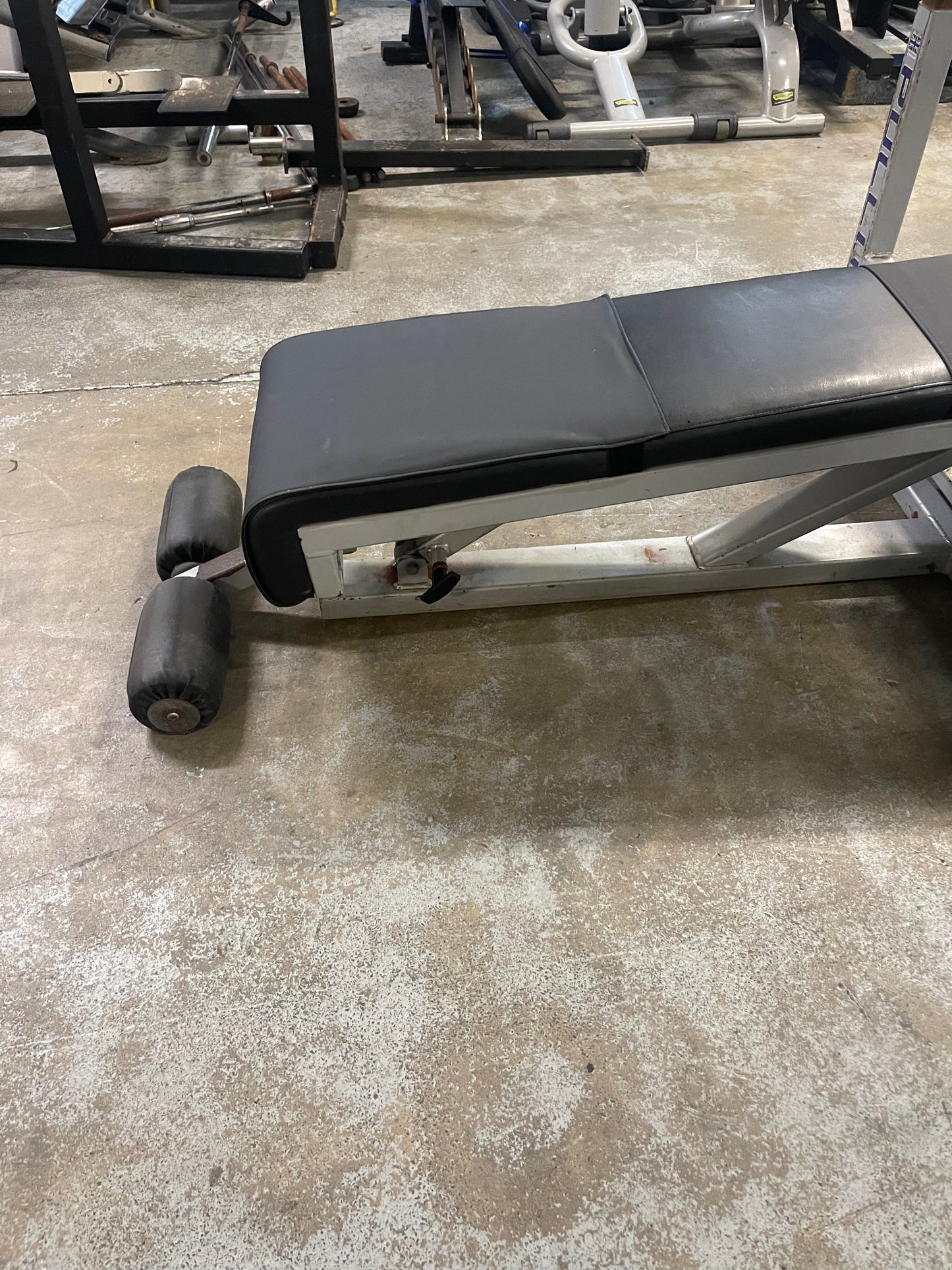 Pullum sports - adjustable olympic Bench