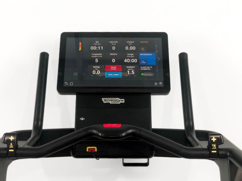 Technogym SkillRun 5000 Live in Meteor Black