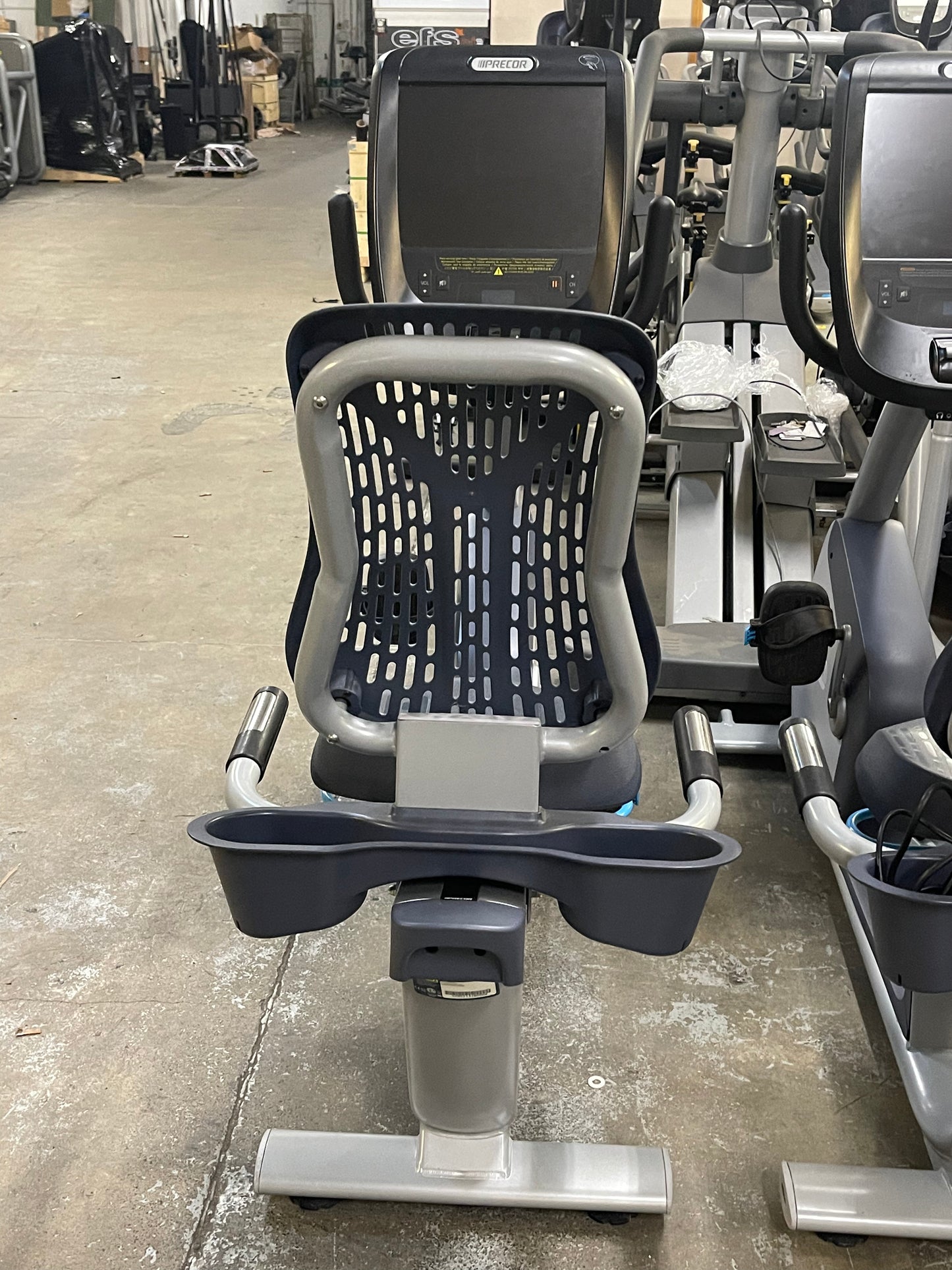 Precor 885 Series Recumbent Bike with P82 Console